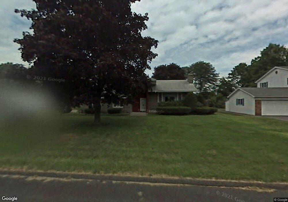 1016 Fairlane Rd, Schenectady, NY 12306 - photo 1