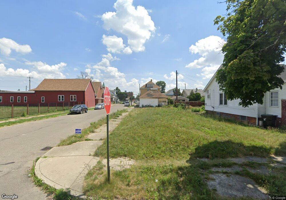 2962 Mclean St, HamtraMcK, MI 48212 - photo 1