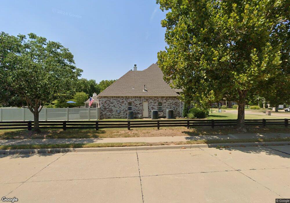 204 S Forest Ridge Blvd, Broken Arrow, OK 74014 - photo 1