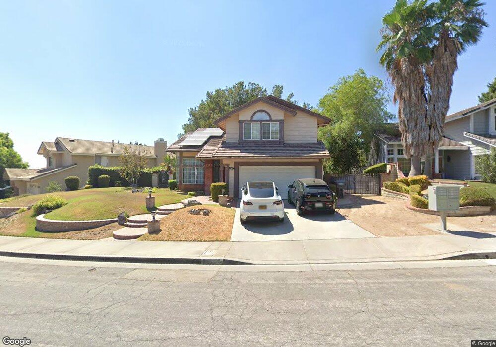 22571 Hickory Place, Santa Clarita, CA 91390 - photo 1