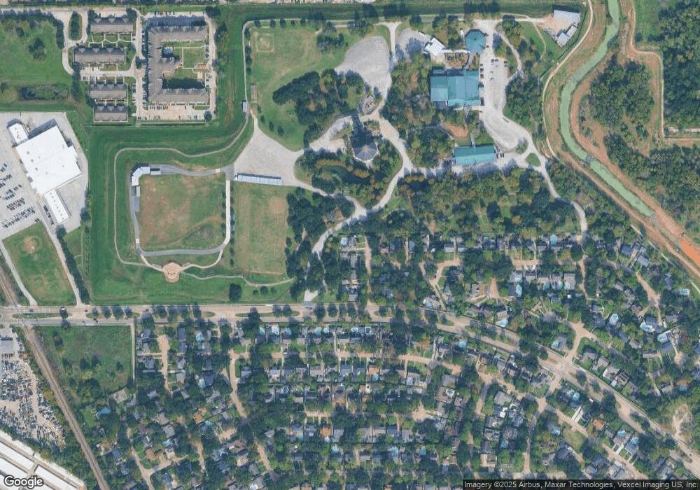 5715 Ash Oak Dr, Houston, TX 77091 - photo 1