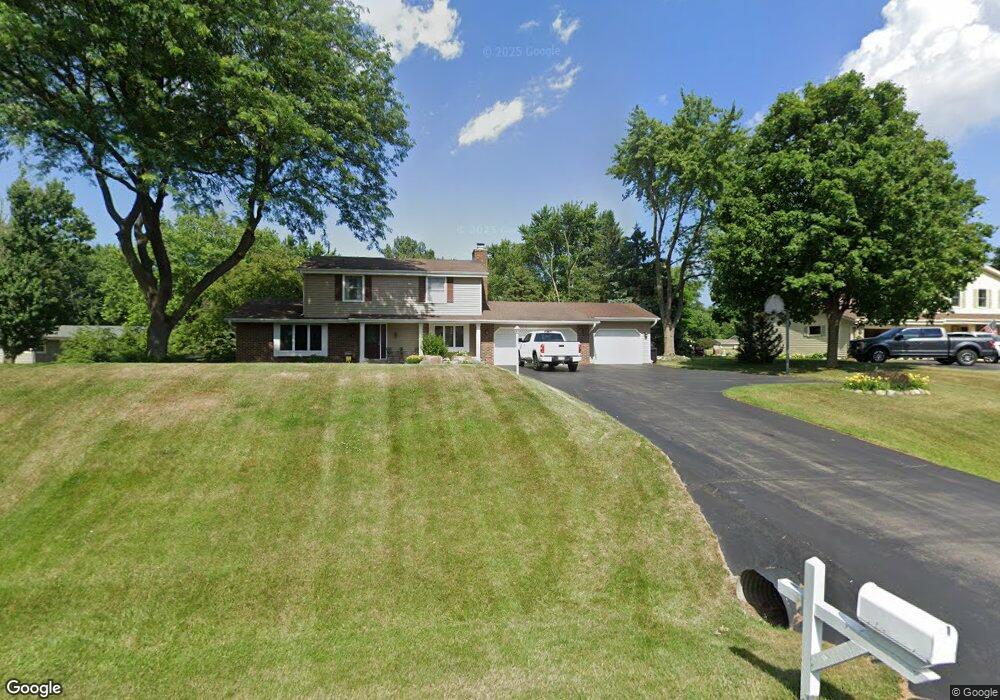 W267N5904 Mountain Meadows Dr, Sussex, WI 53089 - photo 1