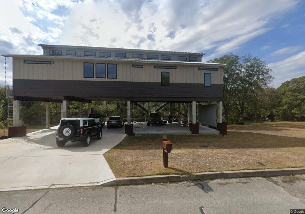 1130 Hillcrest Dr, New Braunfels, TX 78130 - photo 1