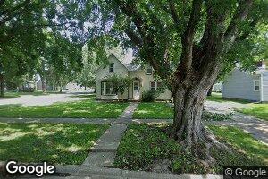 1320 Walnut St, Hull, IA 51239