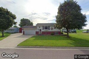 202 N 7th Ave E, Truman, MN 56088