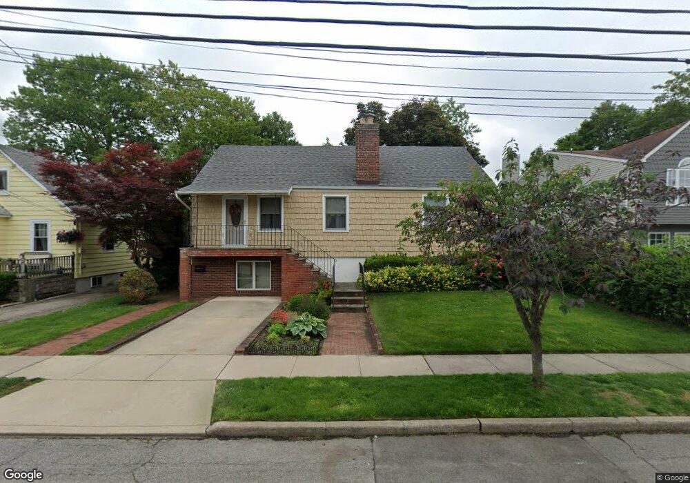 46 Edgewood Rd, Port Washington, NY 11050 - photo 1