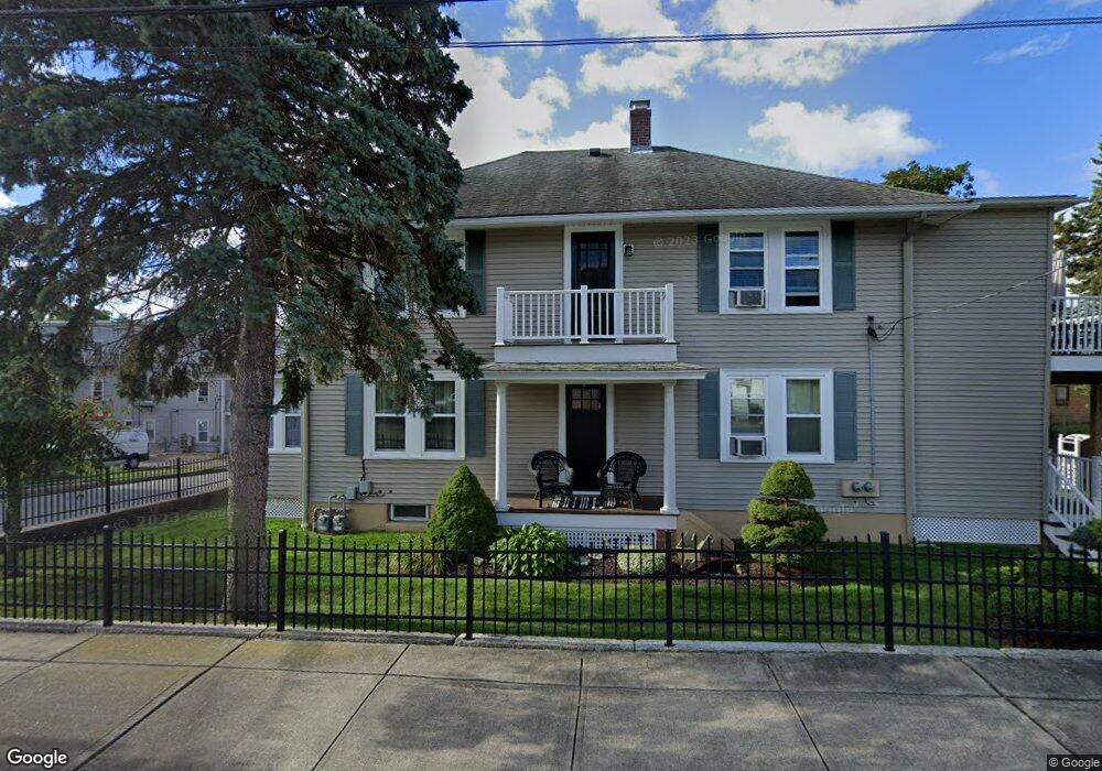 527 Robinson St, Woonsocket, RI 02895 - photo 1