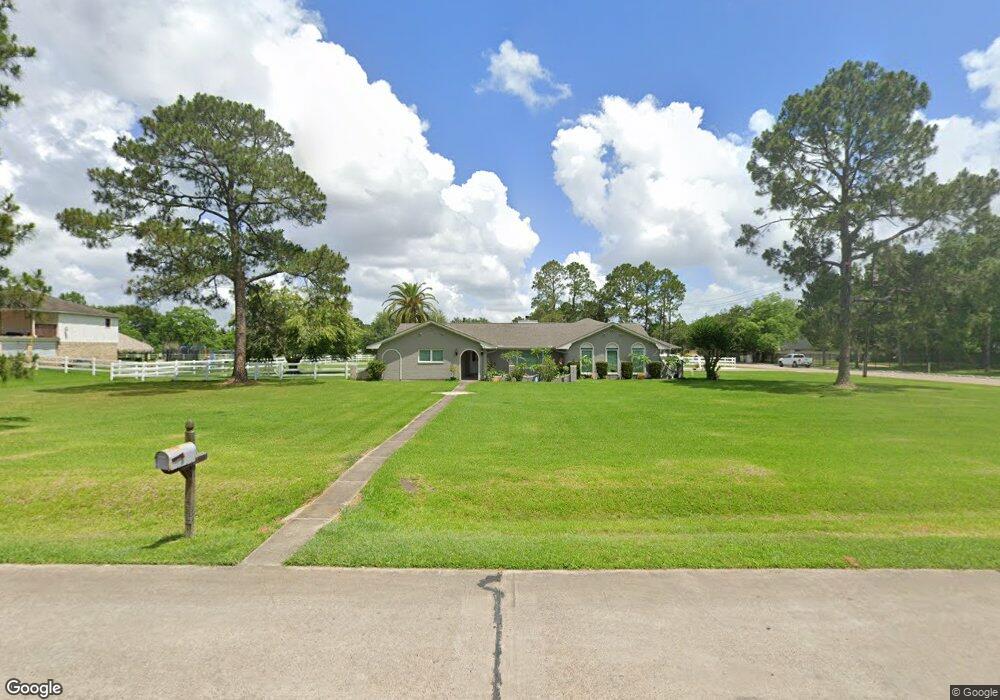 909 W Castlewood Ave, Friendswood, TX 77546 - photo 1