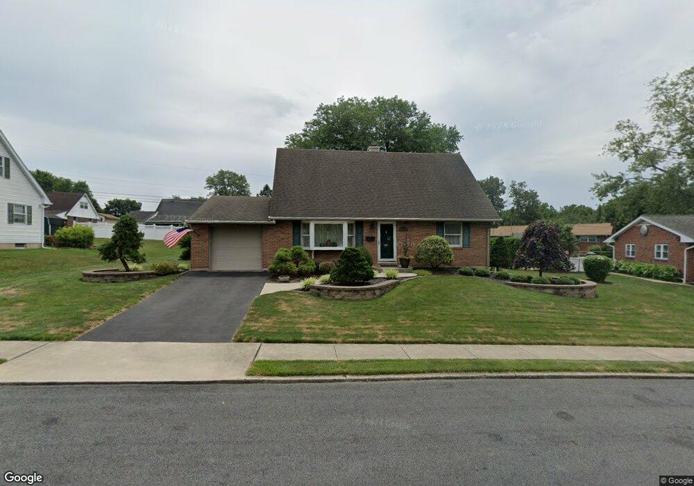 3448 Gail Ln, Whitehall, PA 18052 - photo 1