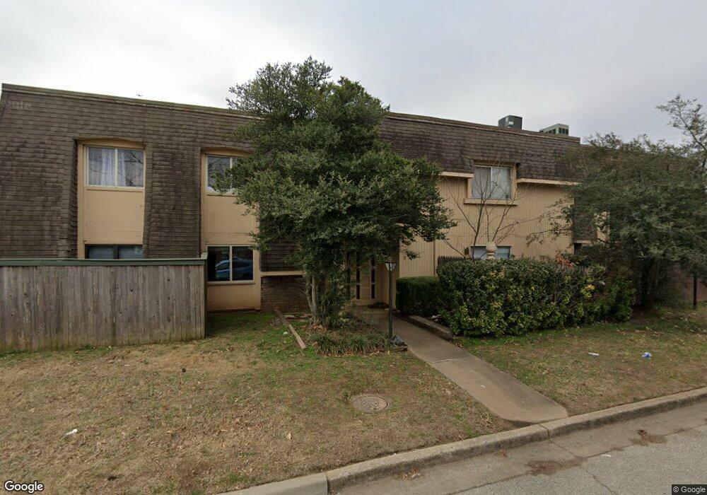 6004 S Newport Ave unit 8-6004, Tulsa, OK 74105 - photo 1