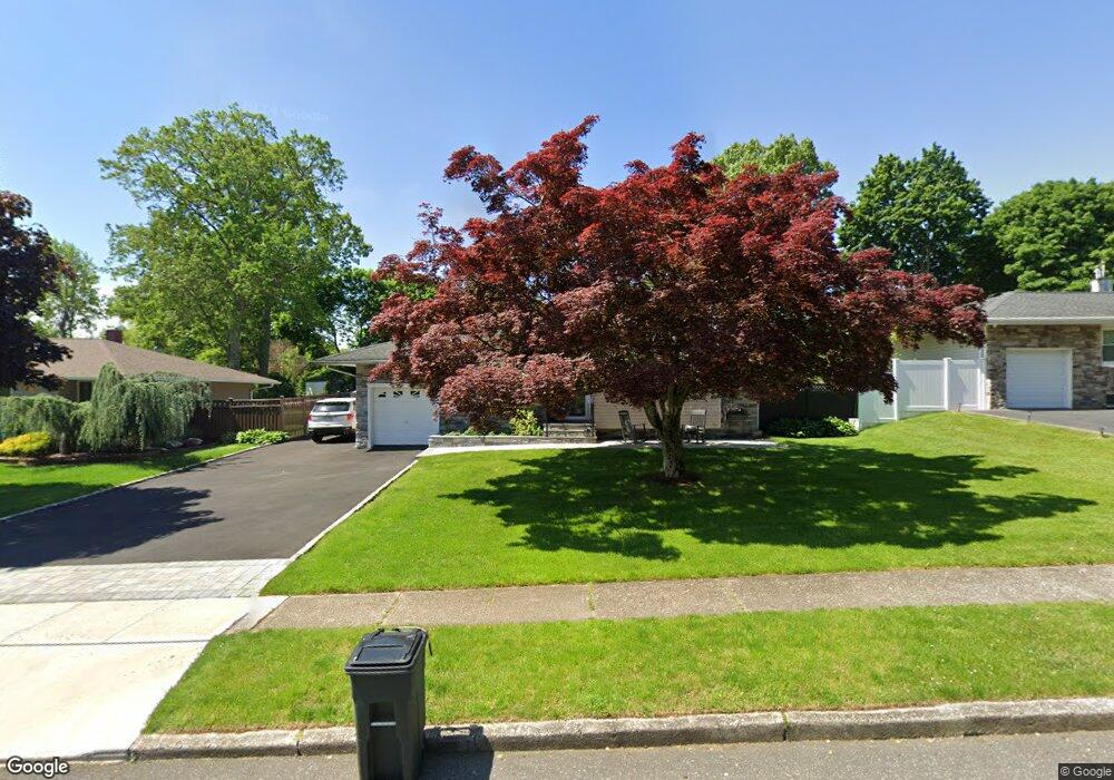 24 Eva Path, ComMacK, NY 11725 - photo 1