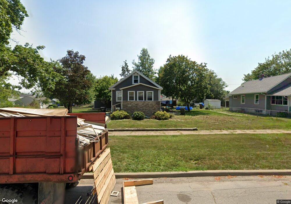 1051 H Ave NW, Cedar Rapids, IA 52405 - photo 1