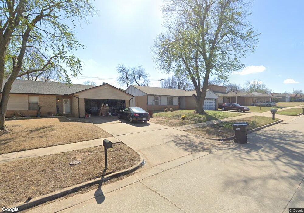 1632 NE 4th St, Moore, OK 73160 - photo 1