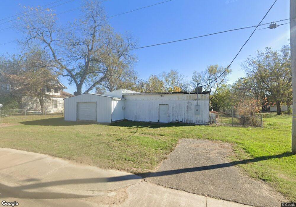 501 S F St, Hugo, OK 74743 - photo 1