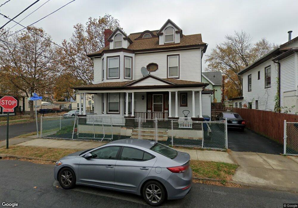 906 Kossuth St, Bridgeport, CT 06608 - photo 1