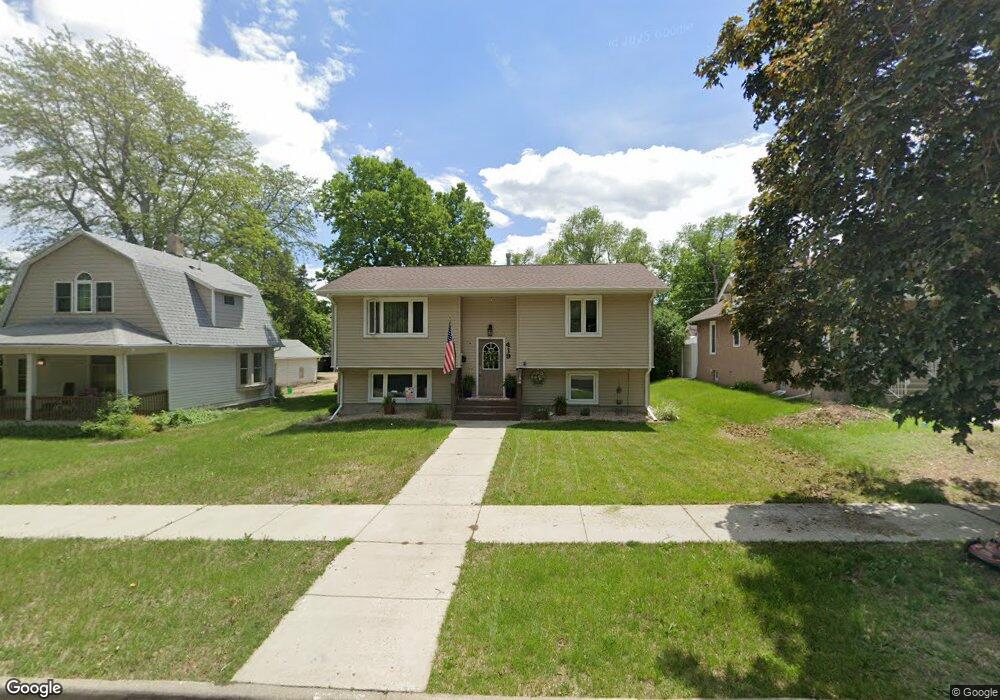 419 W 11th Ave, Mitchell, SD 57301 - photo 1