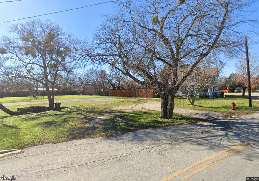 105 E Grand Prairie Rd, Grand Prairie, TX 75051 - photo 1
