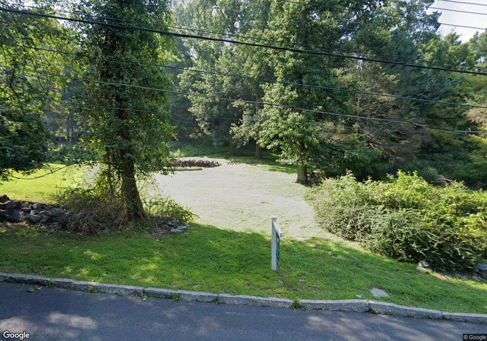 379 Mountain Rd unit B, Irvington, NY 10533 - photo 1