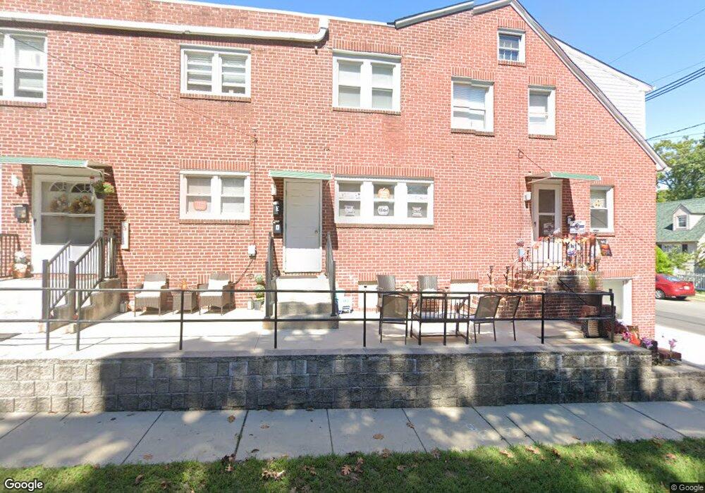 105 Davis Rd, Runnemede, NJ 08078 - photo 1