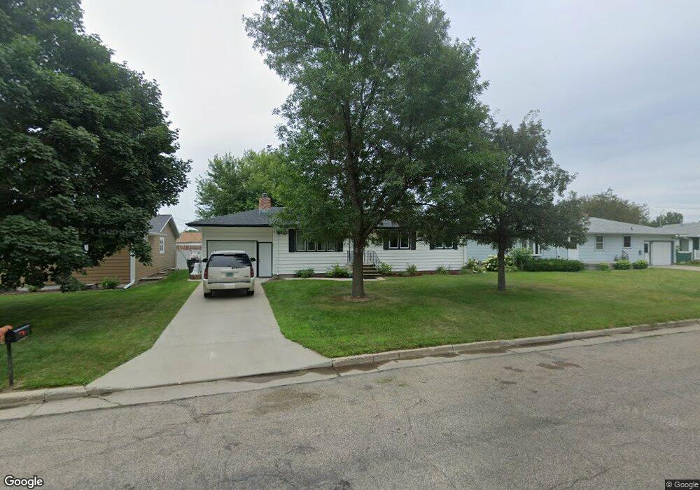 1021 5th Ave SW, Jamestown, ND 58401 - photo 1