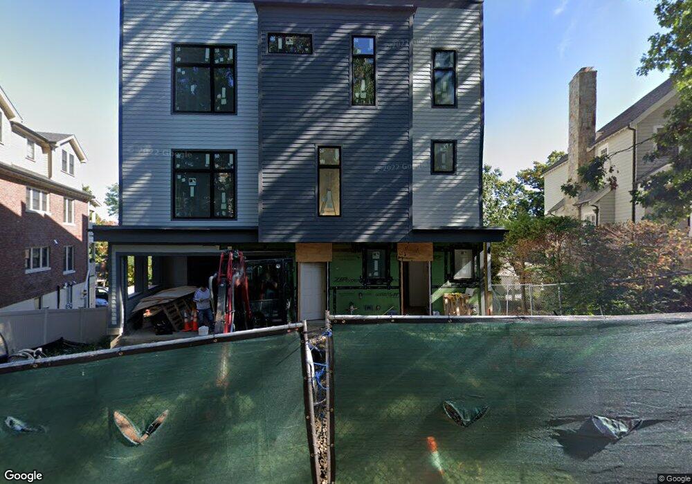 28 Colbourne Crescent, Brookline, MA 02445 - photo 1