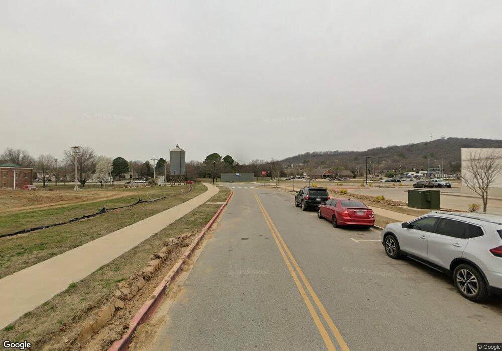 1589 E Fairlane Dr, Fayetteville, AR 72701 - photo 1