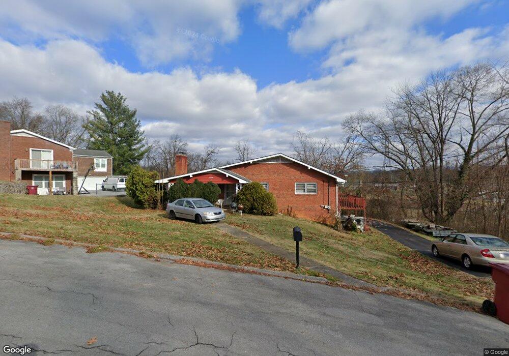 2218 Ridgefield Dr, Johnson City, TN 37601 - photo 1