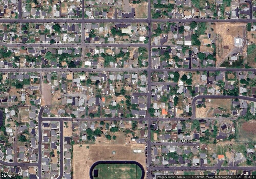 2310 1/2 E 14th St, the Dalles, OR 97058 - photo 1