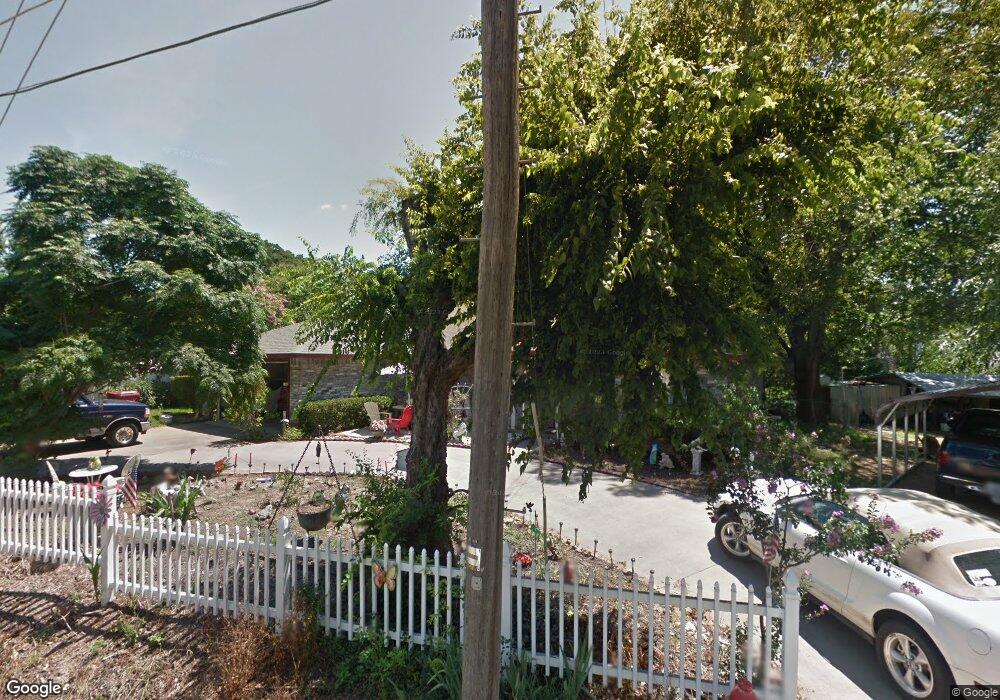 200 Cherry St, Bonham, TX 75418 - photo 1