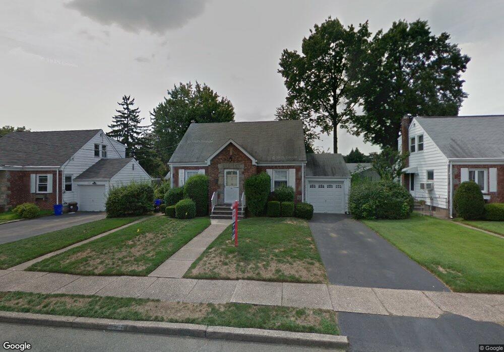 561 Cypress Ave, Saddle Brook, NJ 07663 - photo 1