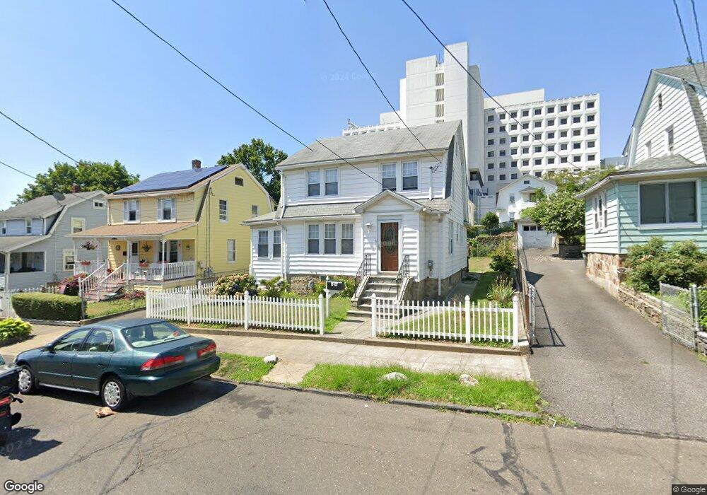 879 Lindley St, Bridgeport, CT 06606 - photo 1