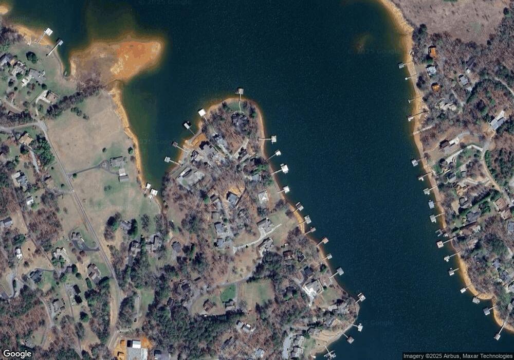 441 Twin Oaks Rd, Hiawassee, GA 30546 - photo 1