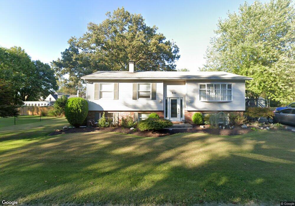 942 Winding Rd, Edgewater, MD 21037 - photo 1