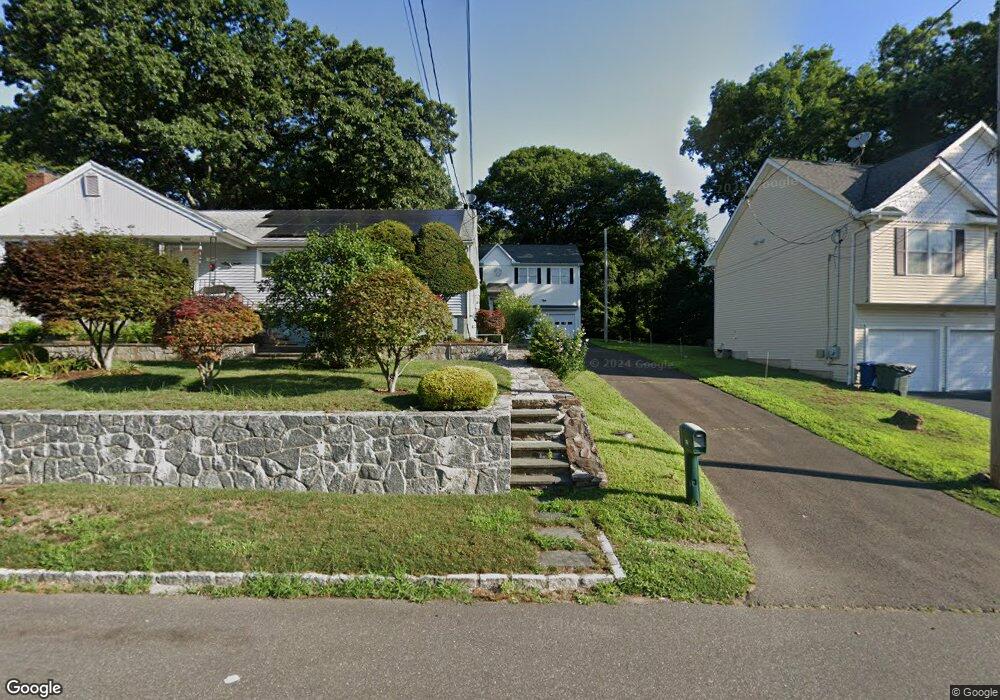 128 Edgemoor Rd, Bridgeport, CT 06606 - photo 1