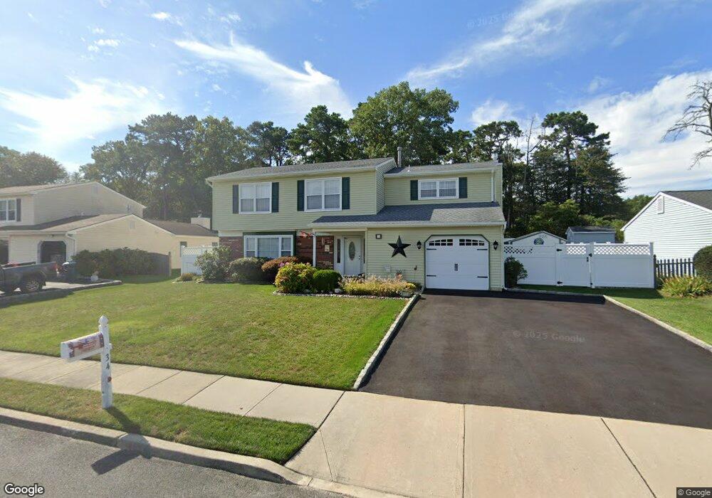 34 Yellowstone Ln, Howell, NJ 07731 - photo 1
