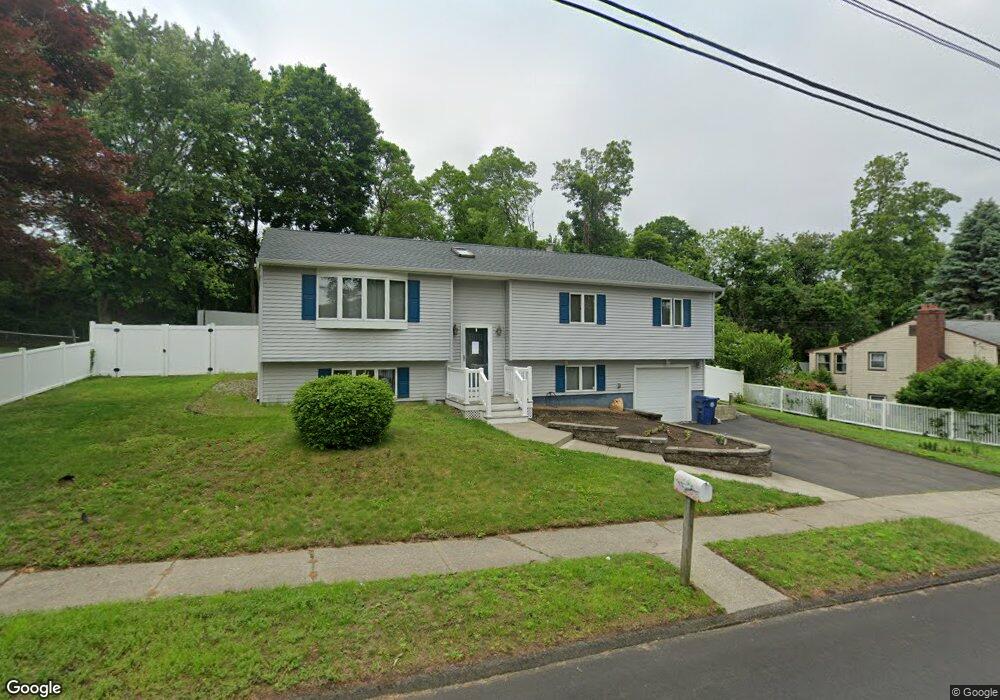 18 Meadowbrook Rd, West Haven, CT 06516 - photo 1