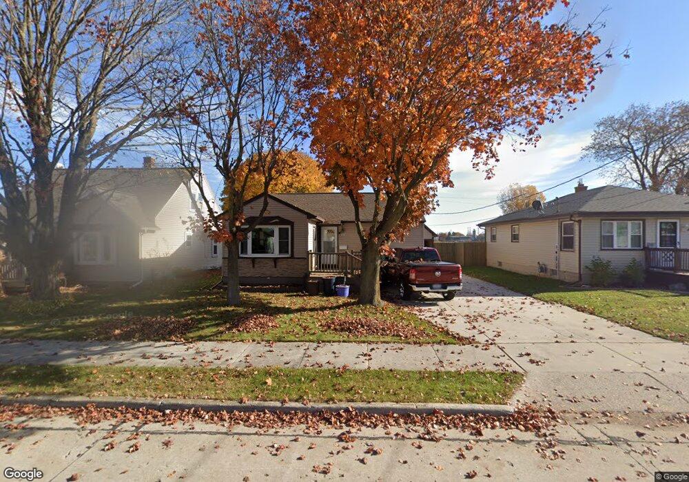 1415 S 31st St, Manitowoc, WI 54220 - photo 1