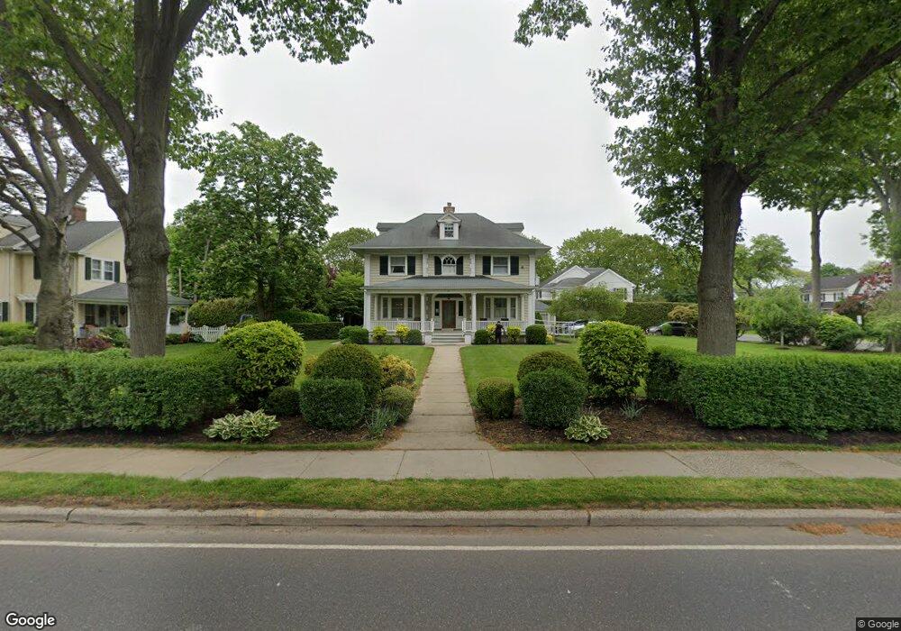 21 Nassau Blvd, Garden City, NY 11530 - photo 1