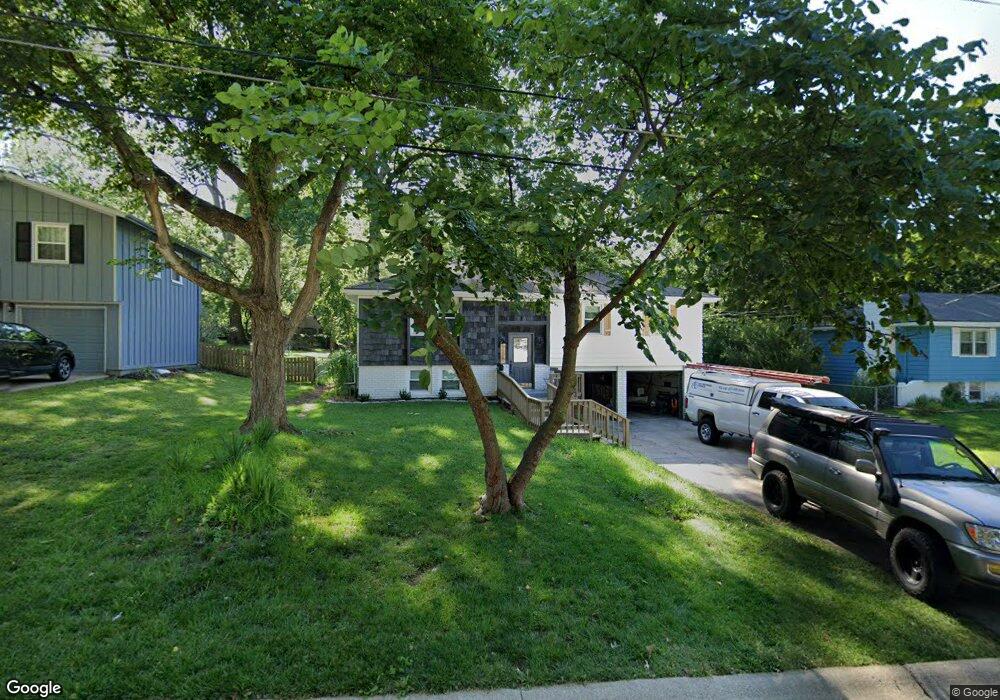 5508 Perry Ave, Shawnee, KS 66203 - photo 1