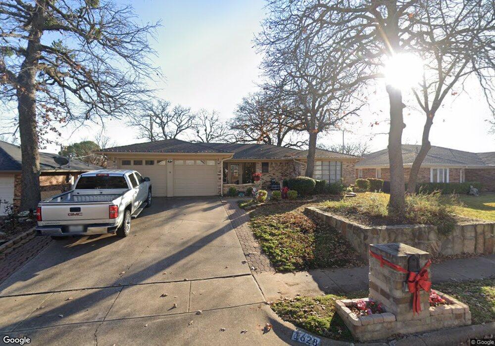 1628 Post Oak Dr, Bedford, TX 76021 - photo 1