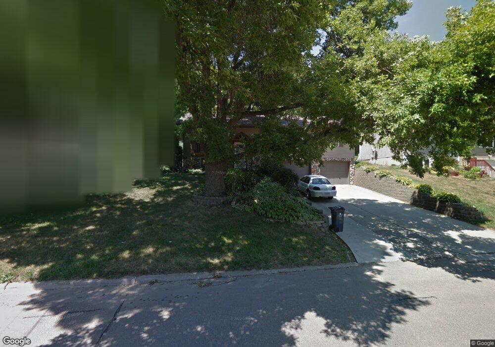 1030 13th St NW, Cedar Rapids, IA 52405 - photo 1