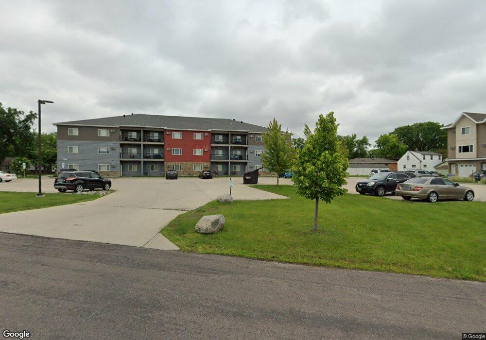 821 Barrett St N, Fargo, ND 58102 - photo 1