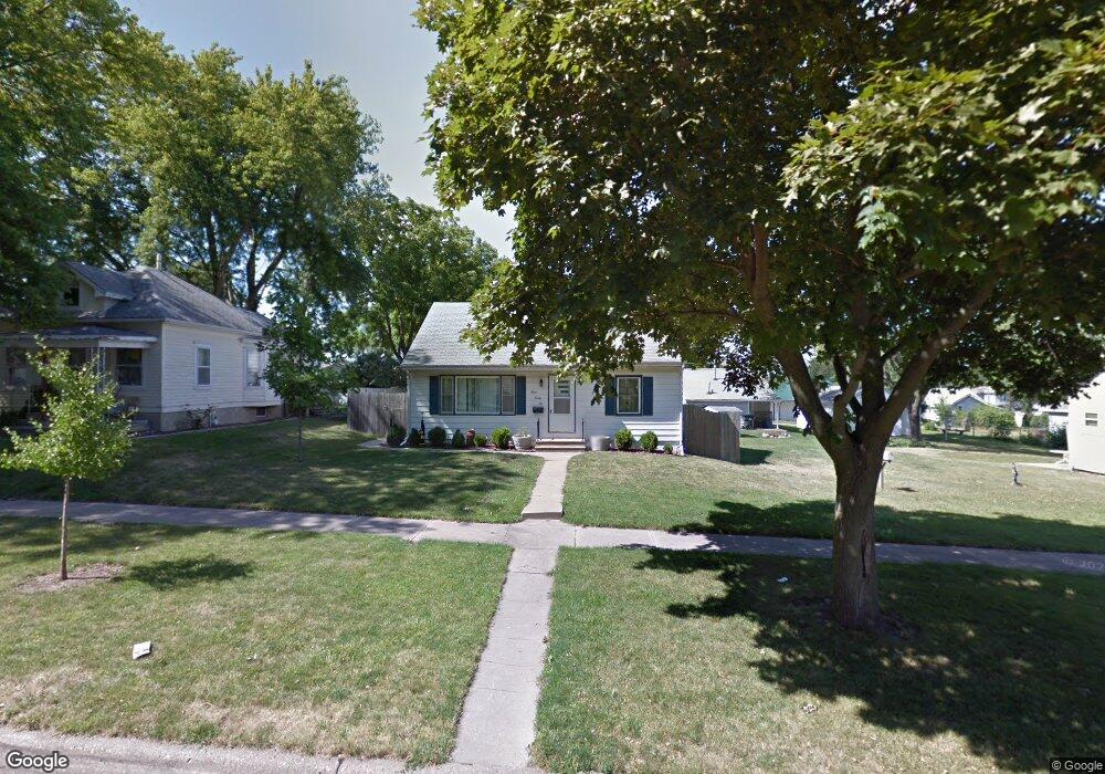 1222 18th Ave SW, Cedar Rapids, IA 52404 - photo 1