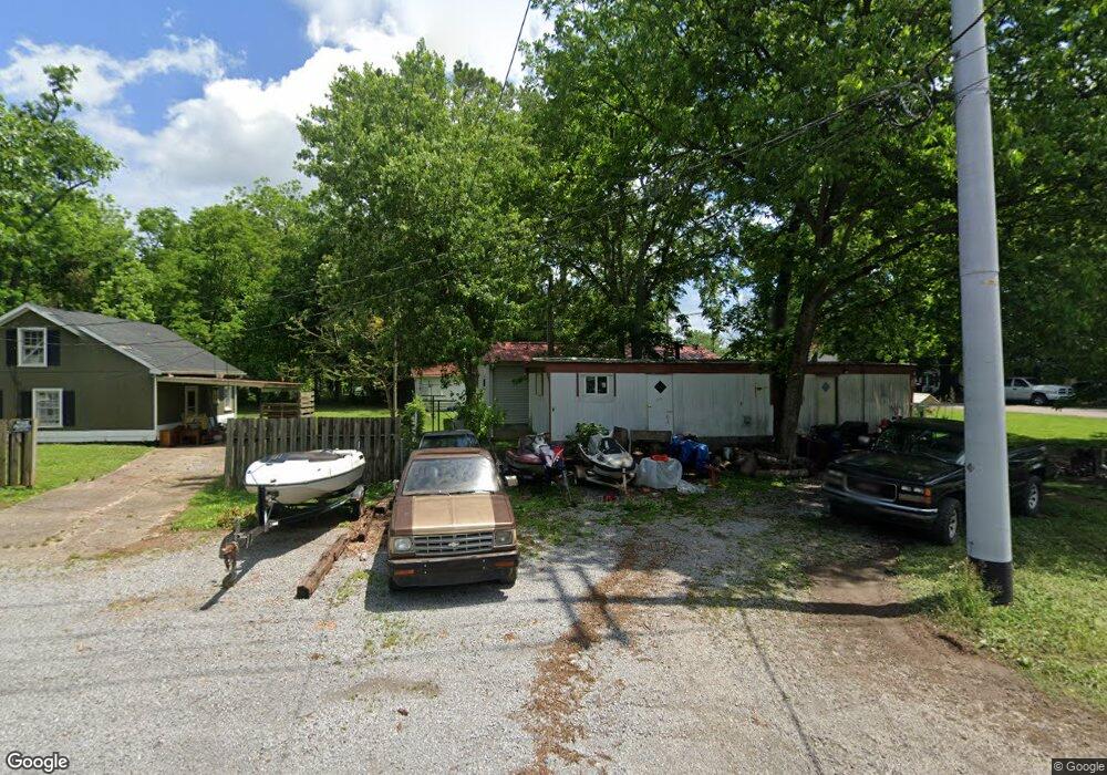 707 Landers St, Shelbyville, TN 37160 - photo 1