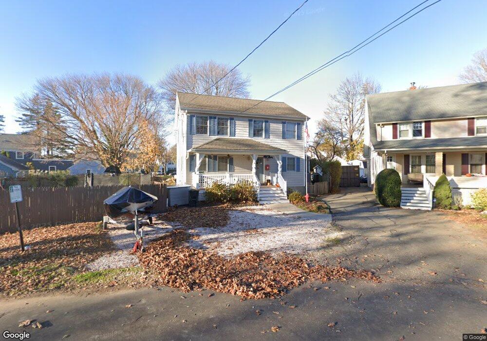 37 Crescent Rd, Fairfield, CT 06824 - photo 1