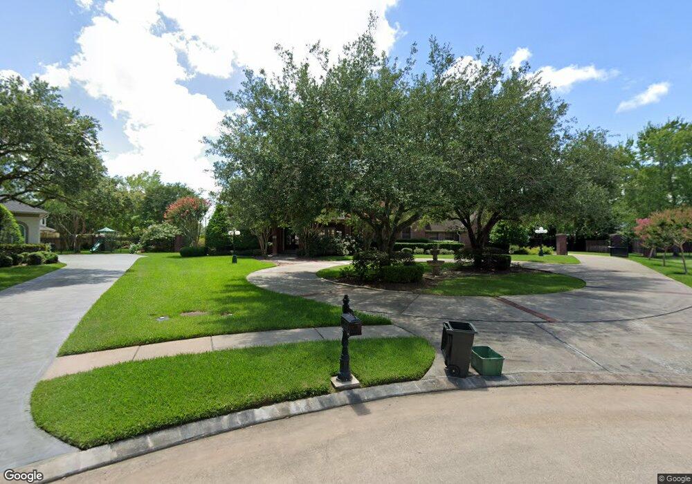 2104 N Century Cir, Friendswood, TX 77546 - photo 1