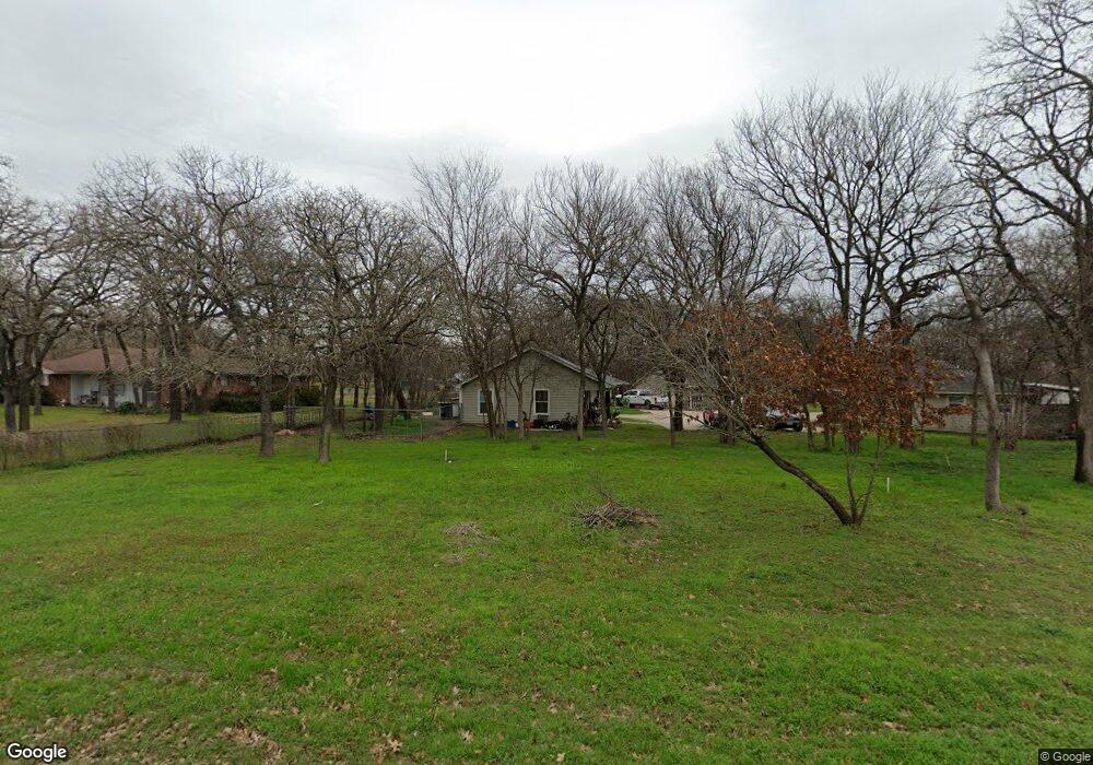 916 Reese Ln, Azle, TX 76020 - photo 1