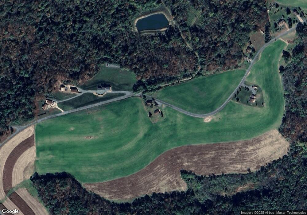 301 Sharpe Rd, Loretto, PA 15940 - photo 1