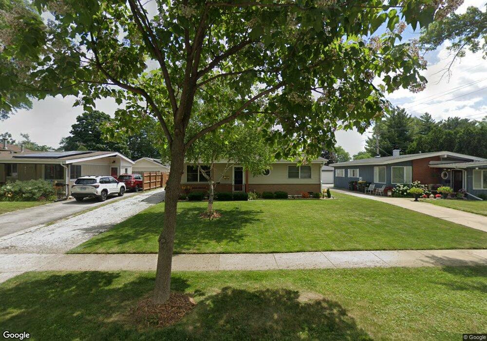 4100 Wren Ln, Rolling Meadows, IL 60008 - photo 1