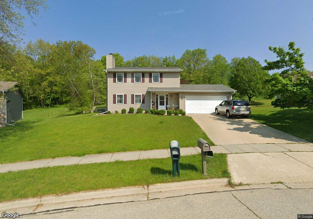 930 Shepherds Dr, West Bend, WI 53090 - photo 1